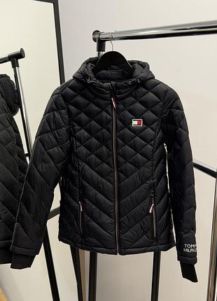 Куртка tommy hilfiger s