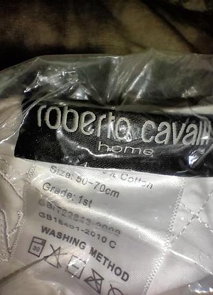 Новая в вакуумной упаковке подушка roberto cavalli.