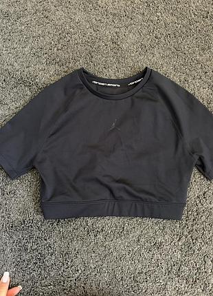 Жіночий спортивний топ nike чорний розміри xs/s/m