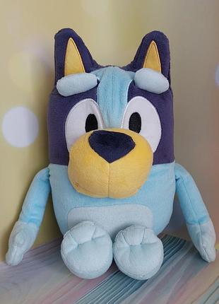 М'яка інтерактивна іграшка блуї (bluey talking plush) від бренду moose toys