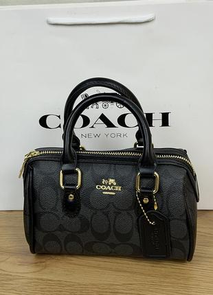 Жіноча сумка coach micro rowan crossbody in signature чорний
