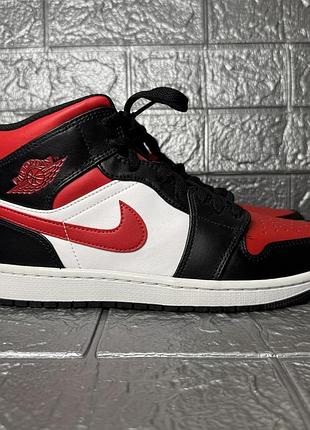 Чоловічі кросівки nike air jordan black/red 554724-079