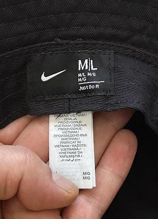Чорна панама nike 4