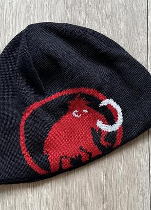 Чорна шапкаmammut 2