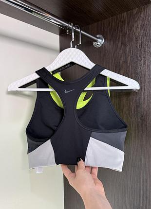 Оригінальний спортивний топ nike 6
