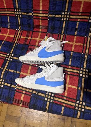 Кросівки унісекс nike blazer mid '77 jumbo біло-сині, розмір 40