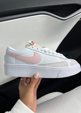 Жіночі кросівки blazer low platform