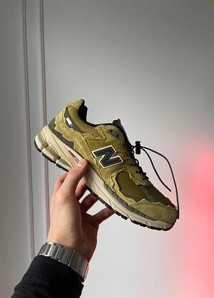 Мужские зелёные кроссовки new balance 2002r protection pack khaki х нью беланс 40