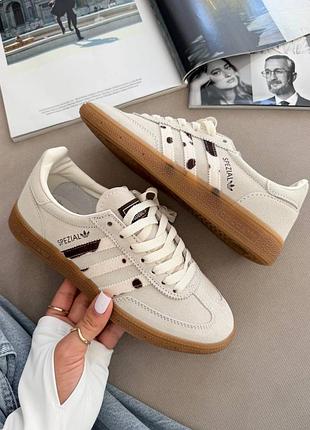 Жіночі кросівки adidas spezial