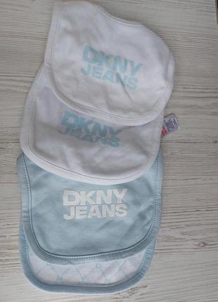 Набор 4шт брендовые слюнявчики dkny для мальчика 0-6м