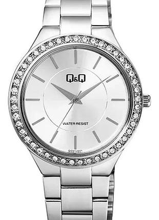 Женские часы q&q qc21j201y стальной корпус 38 мм безель в кристаллах стальной браслет водозащита 30 м серебристый циферблат
