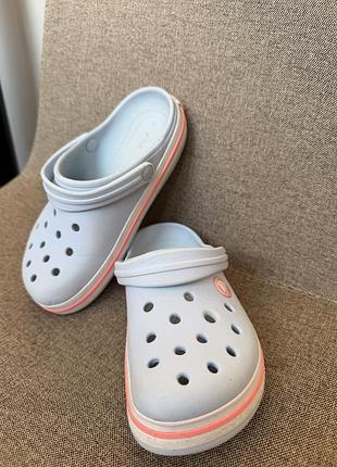 Шльопанці crocs