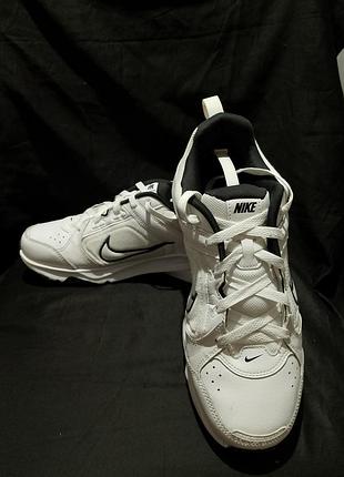 Nike defy all day 5