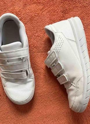 Кроссовки adidas