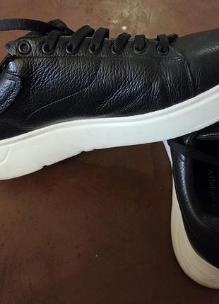 Продам 2 пари кедів, розмір 43 emporio armani та converse chuck 70