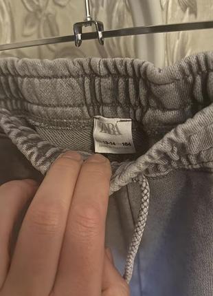 Спорт/місто  штани для хлопця zara сірі з легким ефектом виварювання 164 см