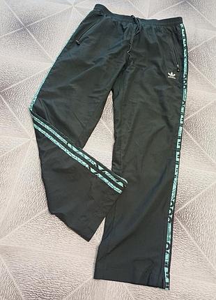 Спортивные штаны adidas