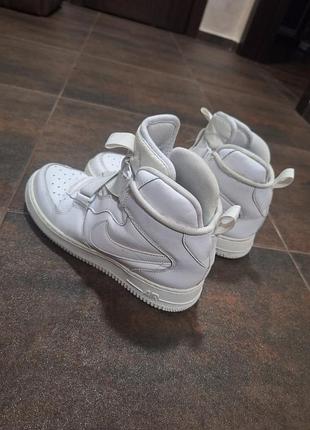 Білі високі кросівки хайтопи nike