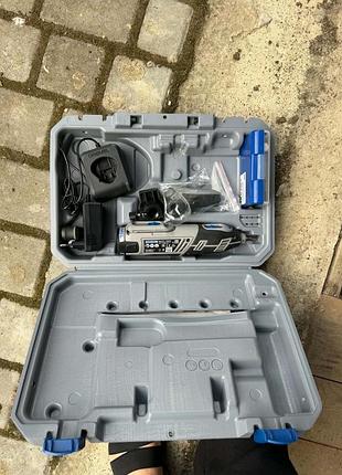 Багатофункційний інструмент dremel 8220