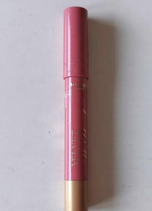 Помада олівець bourjois velvet pencil # 02 amou - rose новий ще є:
#01 nudifull
#04 less is brown 
 #05 red vintage 
 #07 rouge is carmin нові