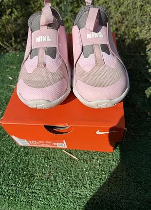 Кросівки для дівчаток nike рожеві