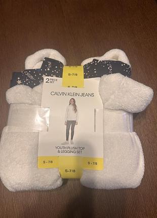 Піжама для дівчинки calvin klein jeans youth plush top & legging set біла