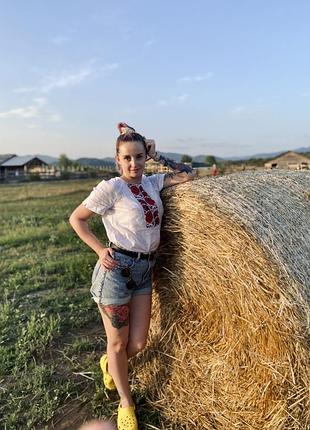 Вишиванка жіноча edelvika біла з червоною вишивкою, 100% льон