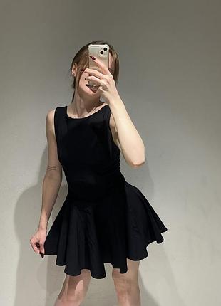 Коротка сукня жіноча bershka чорна