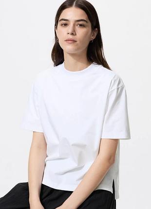 Хлопковая футболка от airism uniqlo.