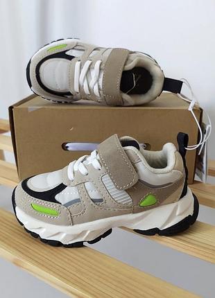 Кросівки zara