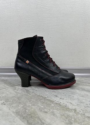 The art company vintage black leather booties on heel туфлі ботінки черевики взуття