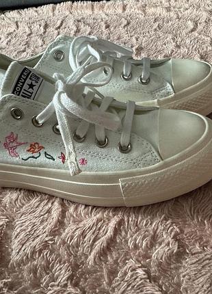 Кеди жіночі converse білі з вишивкою