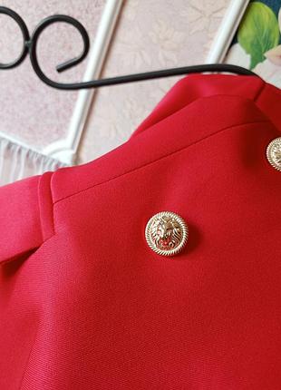 Стильний червоний піджак. 5