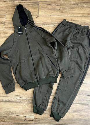 Спортивний костюм чоловічий adidas колір хакі розмір 2xl=xl