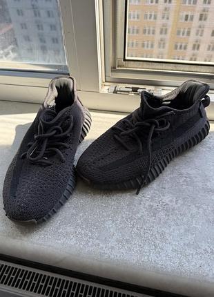 Adidas yeezy boost фірмові