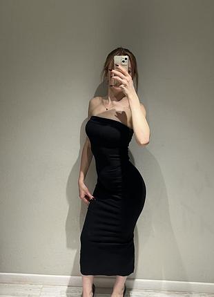 Довга сукня жіноча zara чорна приталена бандо з вирізом