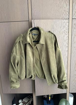 Жіноча куртка-бомбер zara зі штучної замші, хакі