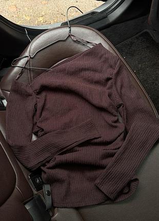 Шоколадний топ лонгслів pull&bear