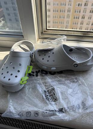 Crocs сірі нові w 9, m 7