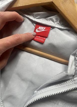 Вітровка nike 8