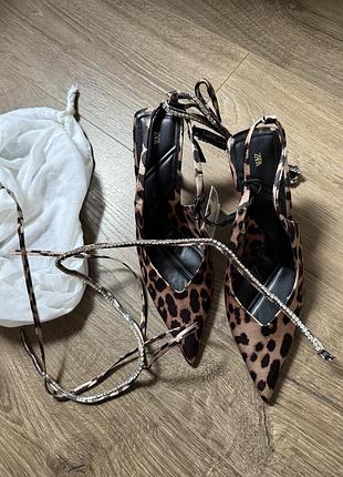 Нові zara туфлі