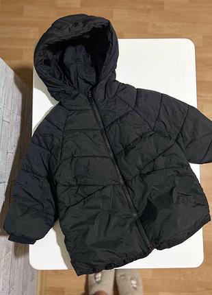 Чорна куртка zara 4-5