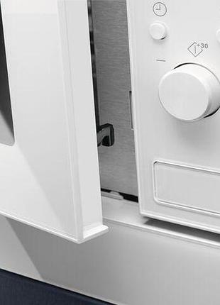 Микроволновая печь electrolux встроенная, 17л, электрон. управление, 700вт, дисплей, белый