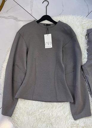 Жіночий облягаючий на талії світшот з широкими рукавами zara розмір л