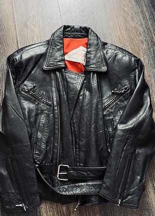 Vintage leather jacket 🏷️