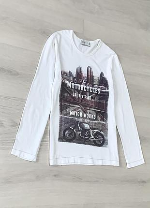 Фирменный лонгслив