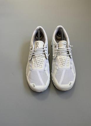 On cloud running 5 white 41(26cm) cloudnova cloudmonster 2