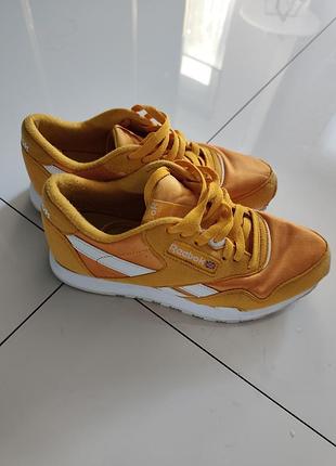 Кросівки reebok жовті