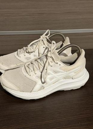 Кросівки жіночі asics білі, розмір 37, довжина устілки 23.5 см