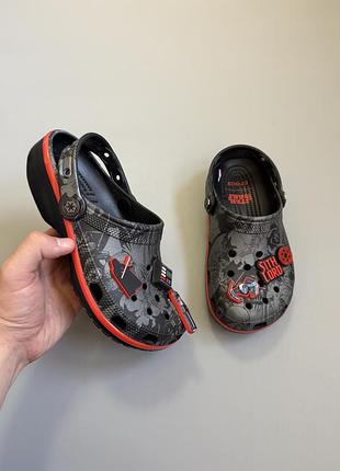 Star wars x crocs classic clog "dark side" 37(23см)